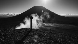 Вулканы Камчатки закрыли для туристов из-за угрозы камнепадов