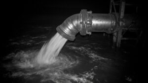 В камчатскую реку Ага сливали стоки с нефтепродуктами и фосфатами