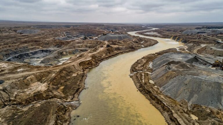 Ядовитая артерия: как стоки из Монголии убивают экосистему Байкала